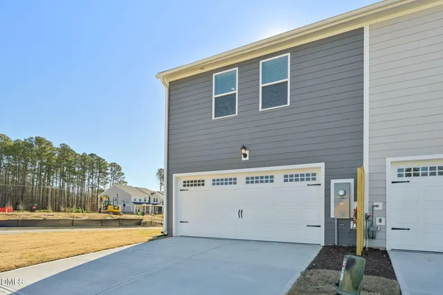 $299,000 | 718 Chandler Stone Drive, Zebulon, NC 27597