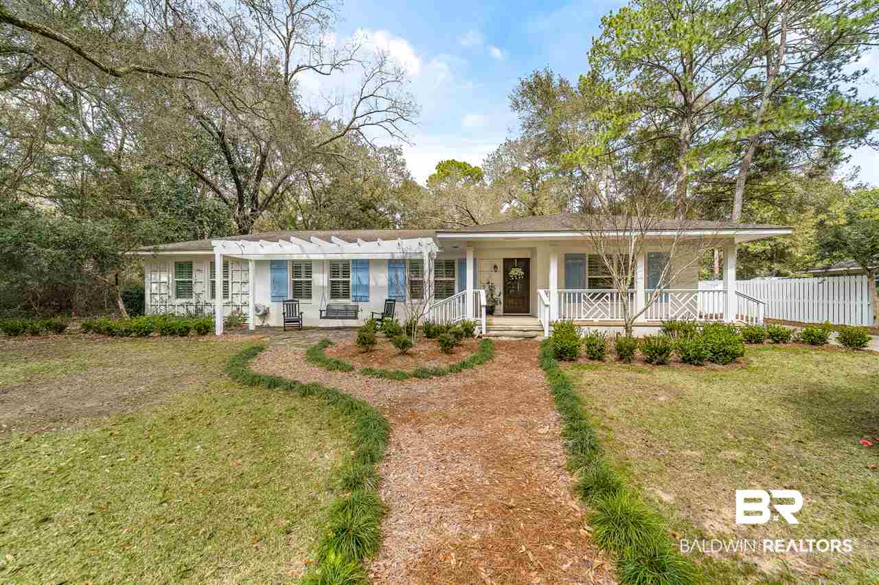 14143 Oak Street Magnolia Springs, AL 36555 - Photo 4 of 45 Renovated Cottage