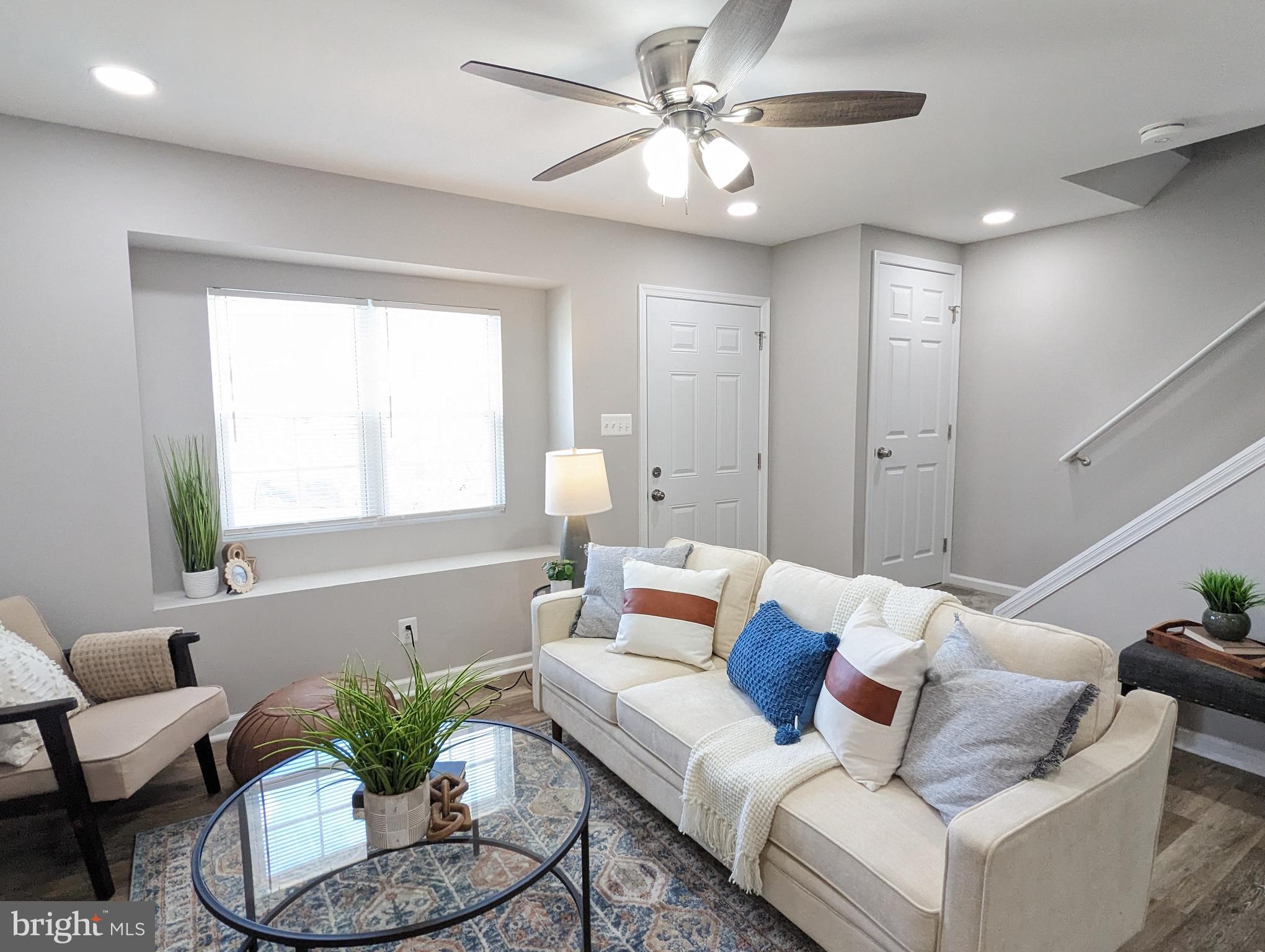 9607 Baron Place, Unit 9607 Rosedale, MD 21237 - Photo 5 of 28 Spacious Living Room
