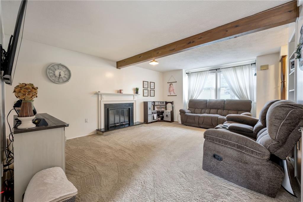 2533 Hunting Ridge Trail Bridgeville, PA 15017 - Photo 6 of 23 Gallery Image 6