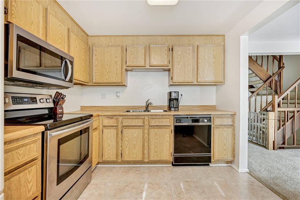 2533 Hunting Ridge Trail Bridgeville, PA 15017 - Photo 7 of 23 Gallery Image 7