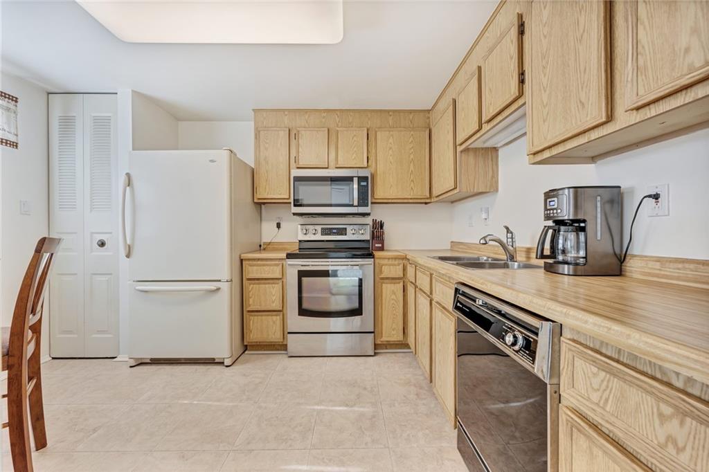 2533 Hunting Ridge Trail Bridgeville, PA 15017 - Photo 8 of 23 Gallery Image 8