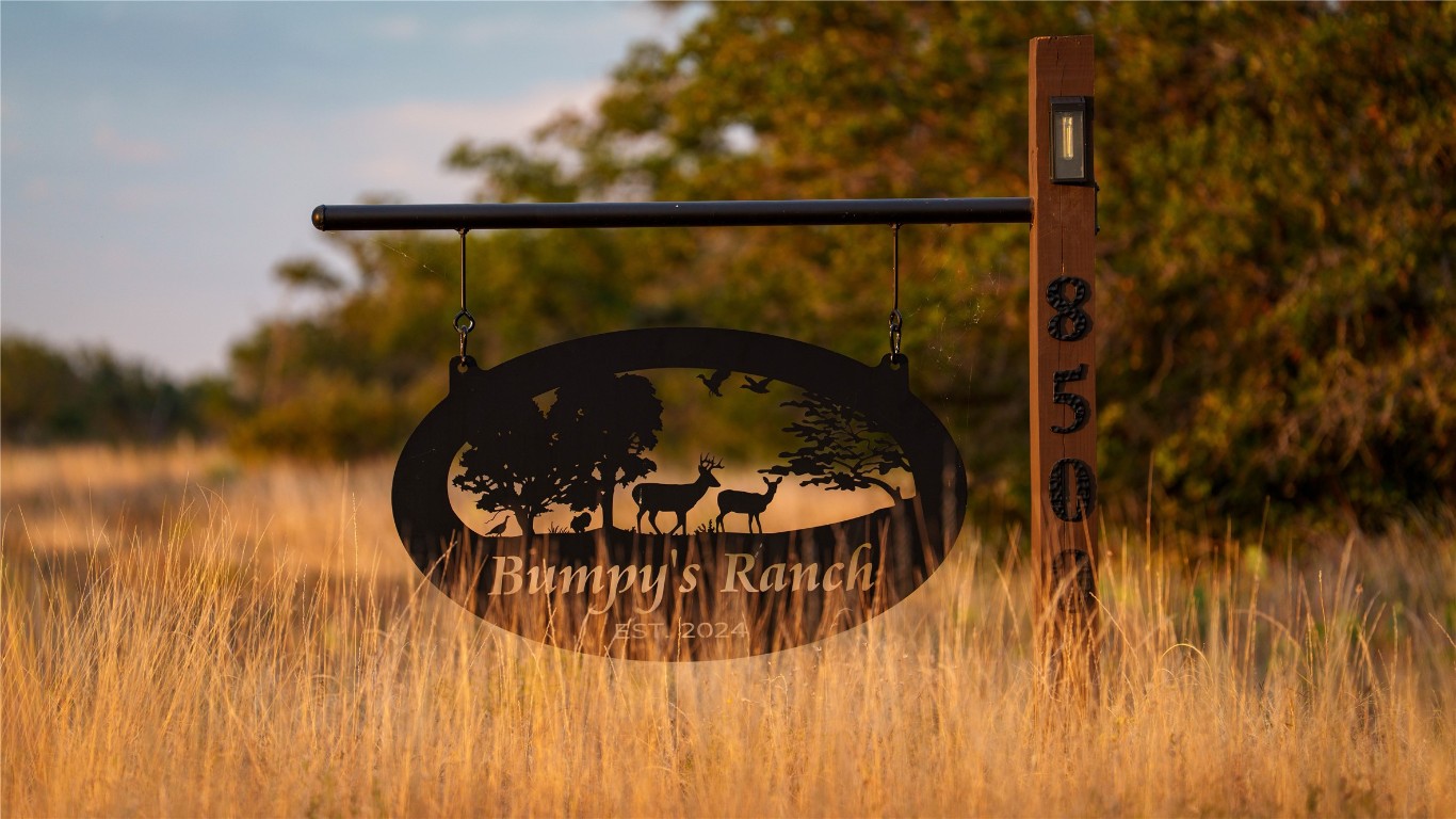 8500 Buck Ridge Drive Brady, TX 76825 - Photo 24 of 32 a view of entryway