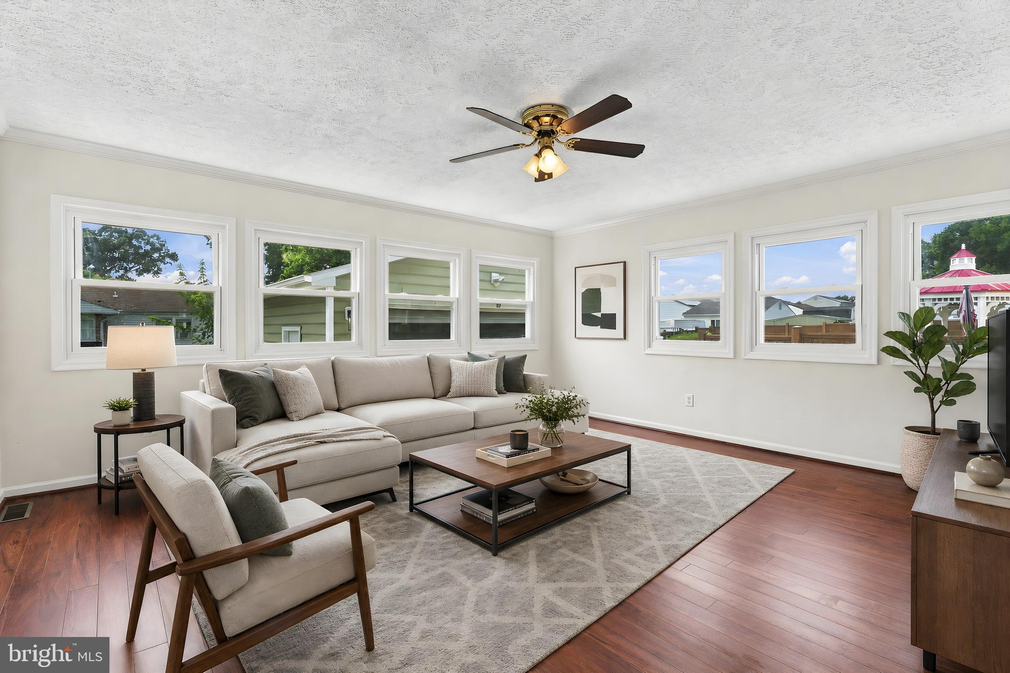530 Holly Hunt Road Baltimore, MD 21220 - Photo 13 of 37 Sunroom - Virtually Staged
