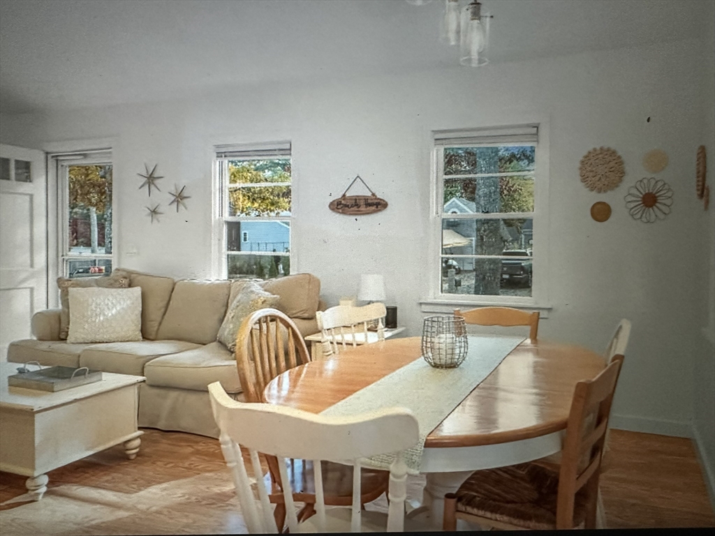 47 Cappawack Road Mashpee, MA 02649 - Photo 5 of 11