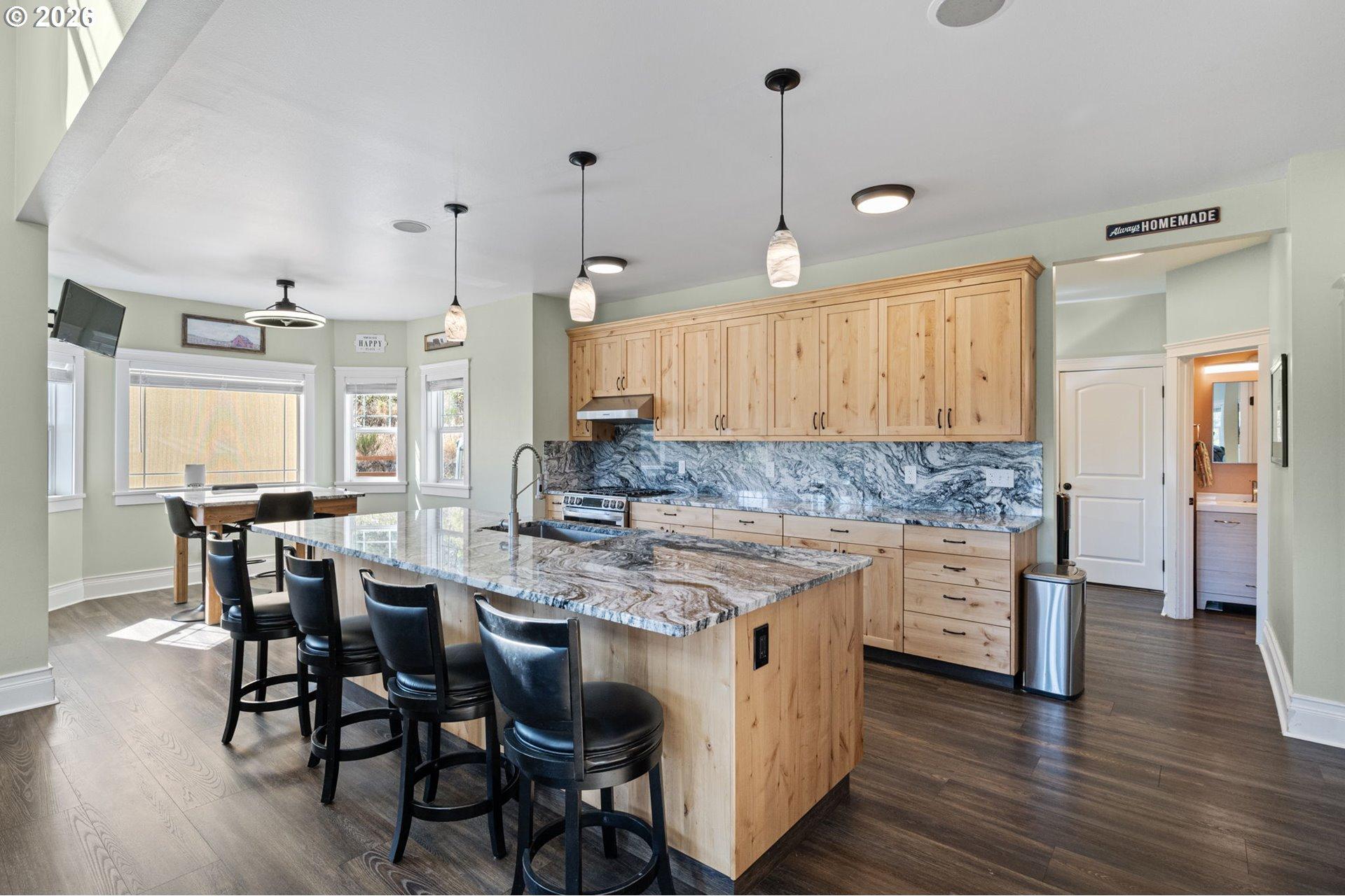 785 Mathis Hill Road Yoncalla, OR 97499 - Photo 20 of 48 Kitchen