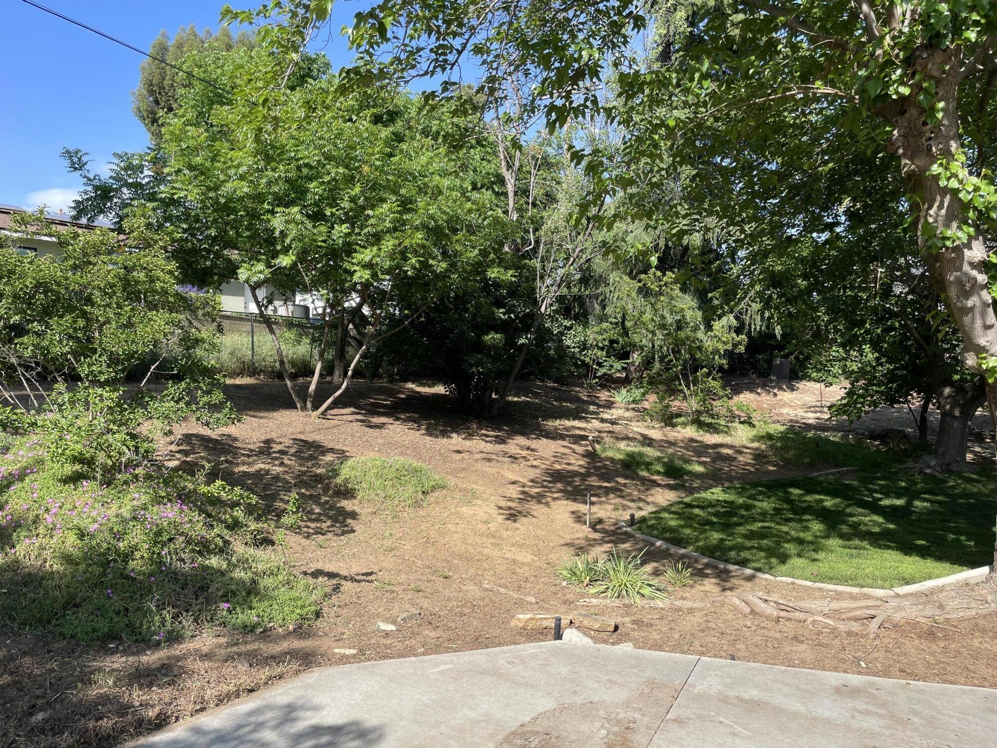 38540 Alva Drive Cherry Valley, CA 92223 - Photo 51 of 60 Front yard