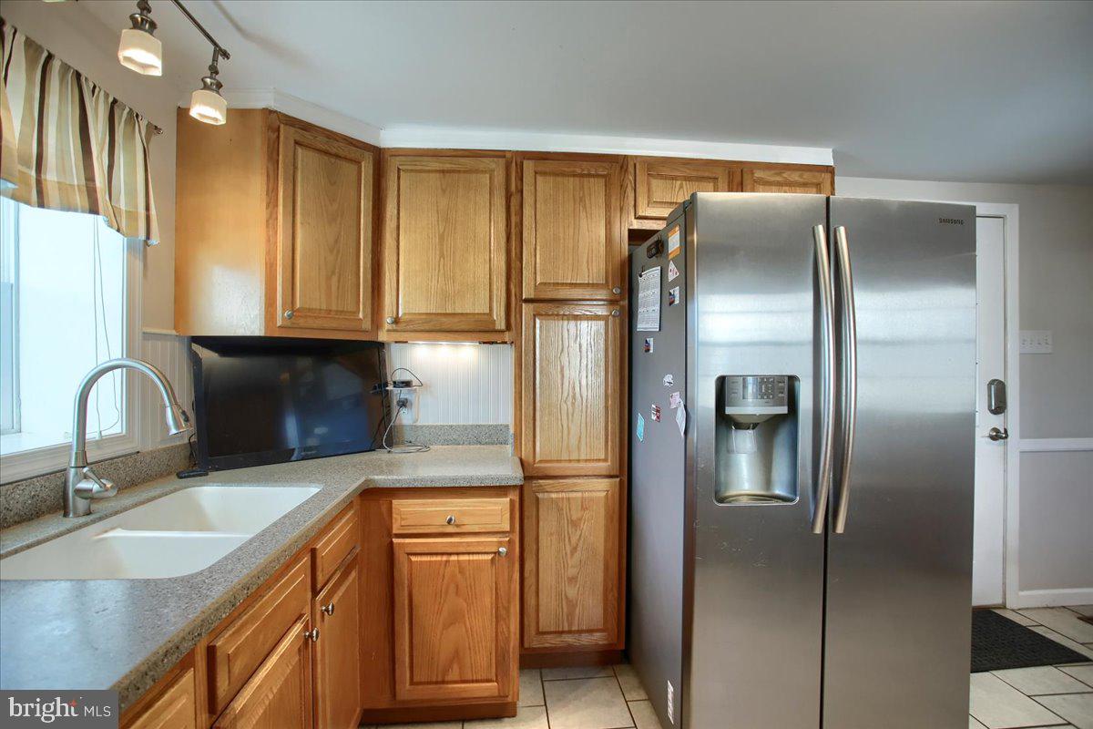 16925 Shinham Road Hagerstown, MD 21740 - Photo 11 of 33 Lots of cabinets