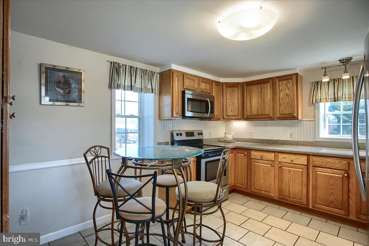 16925 Shinham Road Hagerstown, MD 21740 - Photo 13 of 33 Lots of cabinets