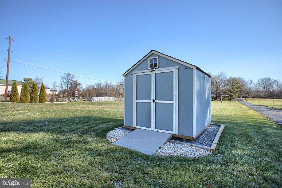 16925 Shinham Road Hagerstown, MD 21740 - Photo 30 of 33 8 x 8 Shed w/ solar lighting