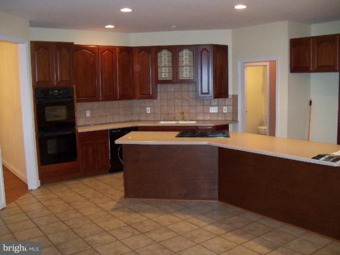 2170 Gablehammer Road Westminster, MD 21157 - Photo 23 of 29 Kitchen