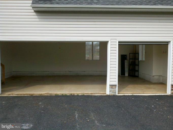 2170 Gablehammer Road Westminster, MD 21157 - Photo 5 of 29 Interior (General)
