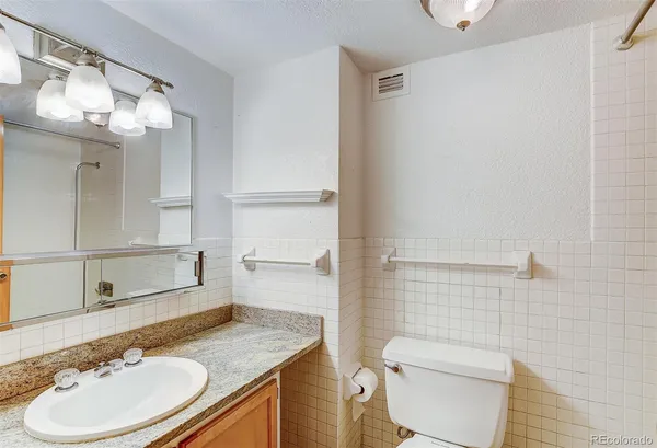 $1,800 | 1020 15th Street, Unit 9J, Denver, CO 80202