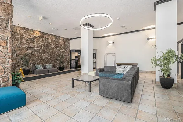 $1,800 | 1020 15th Street, Unit 9J, Denver, CO 80202