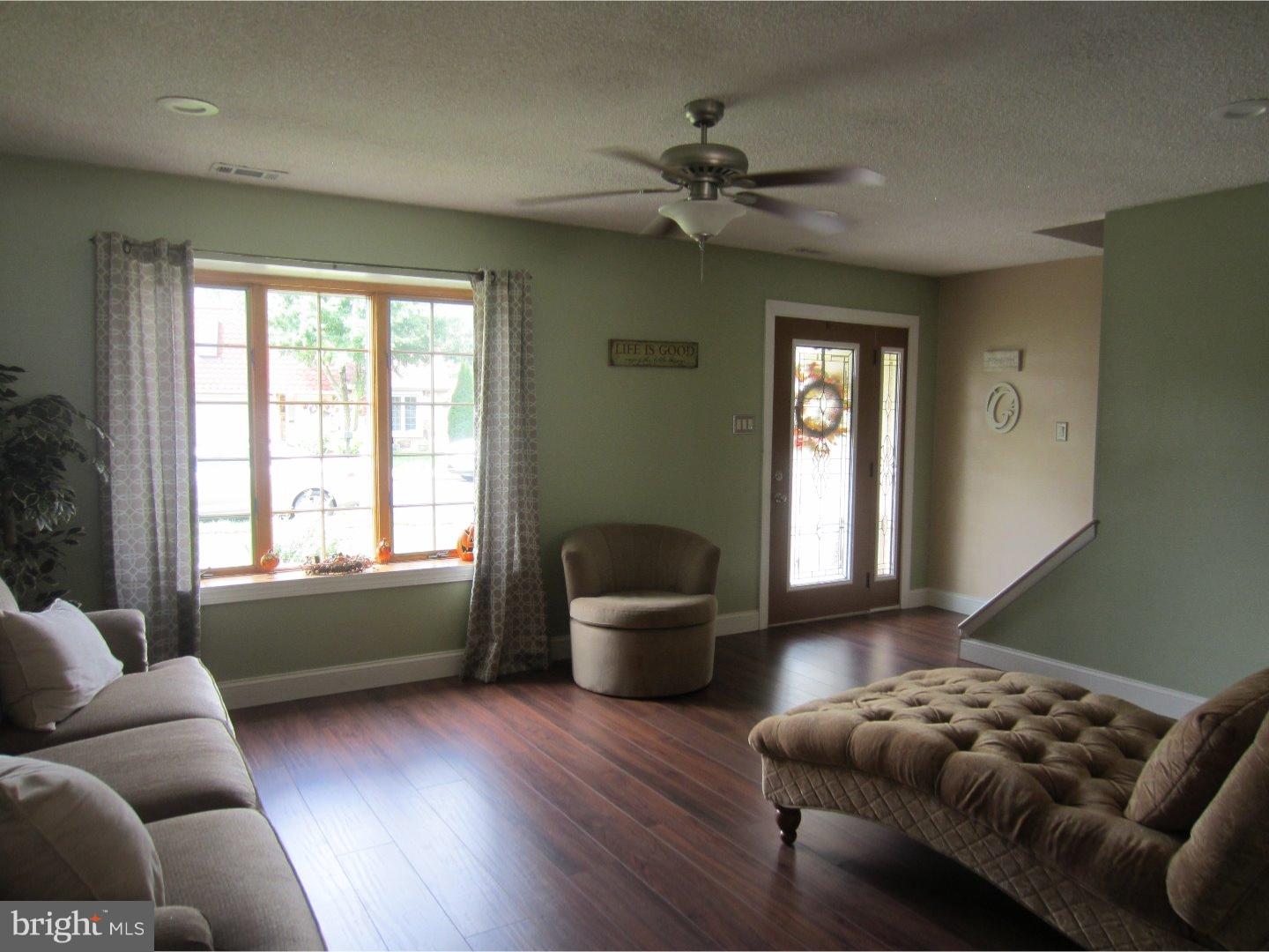 22 Cardinal Drive Clementon, NJ 08021 - Photo 2 of 21