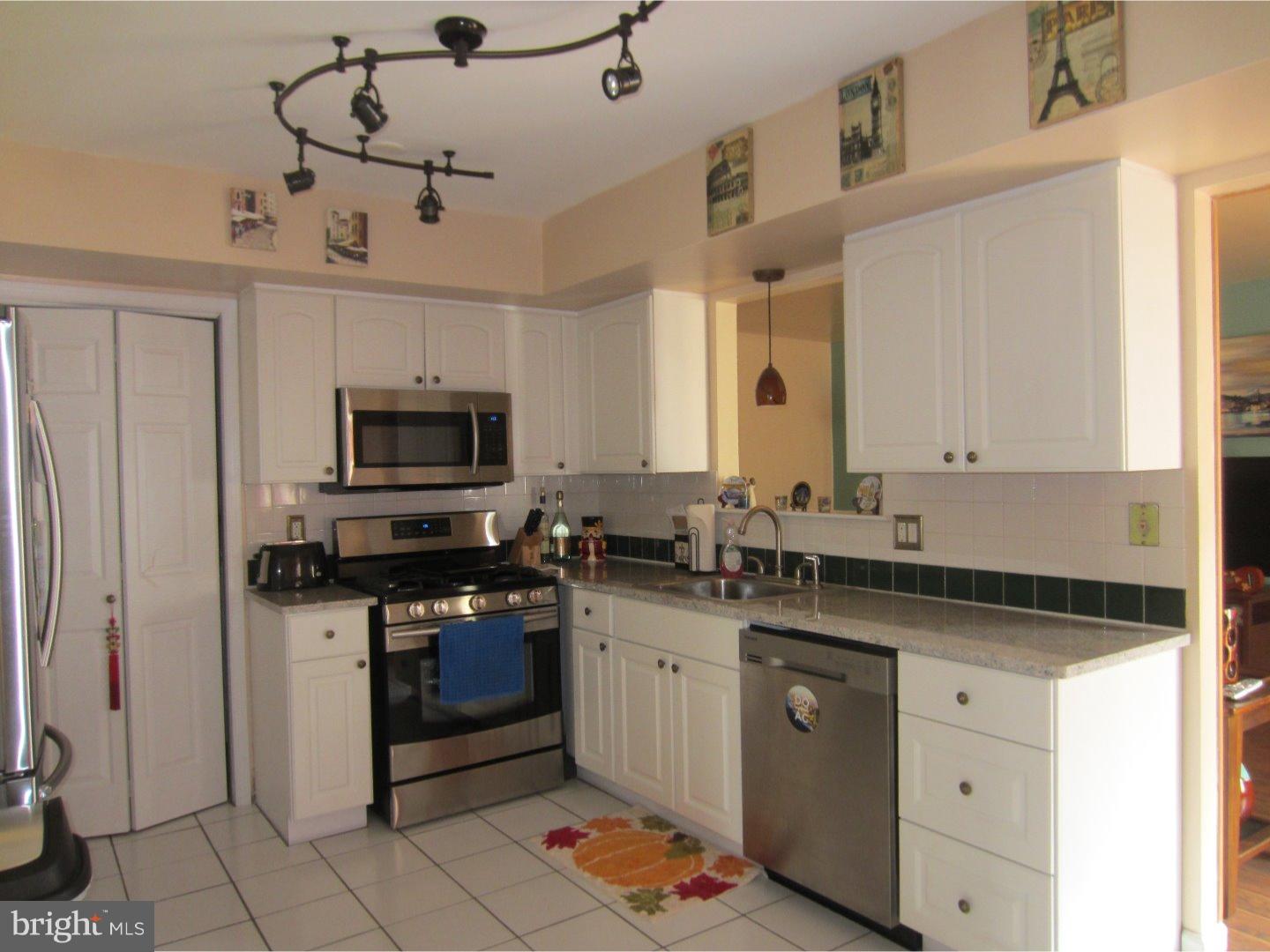22 Cardinal Drive Clementon, NJ 08021 - Photo 5 of 21