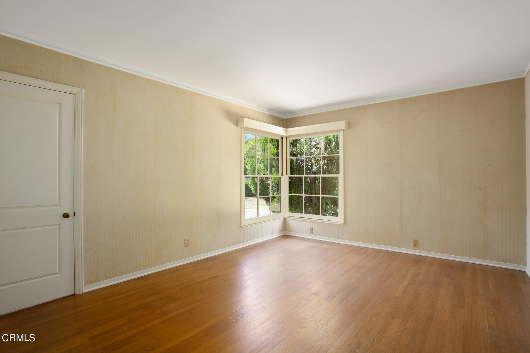 1647 Braeburn Road Altadena, CA 91001 - Photo 29 of 48 a view of wooden floor and windows in a room