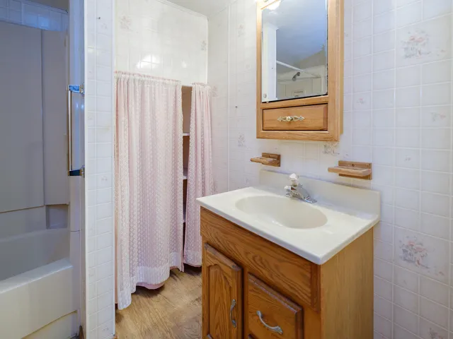 $474,953 | 12391 Sunset Drive, Plainwell, MI 49080