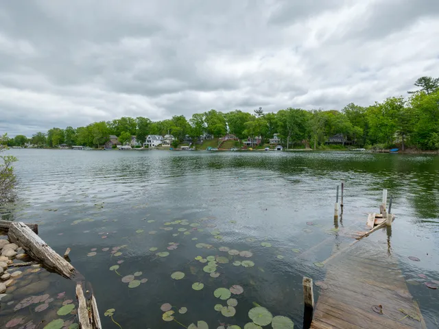 $474,953 | 12391 Sunset Drive, Plainwell, MI 49080