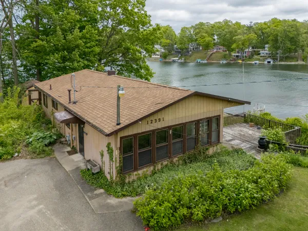 $380,000 | 12391 Sunset Drive, Plainwell, MI 49080