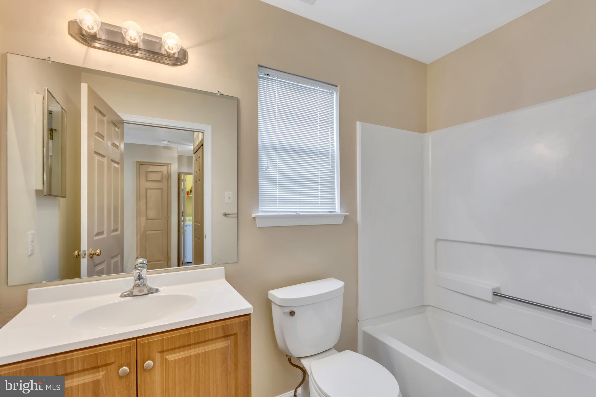 105 Alexander Road Beverly, NJ 08010 - Photo 8 of 14 Bathroom