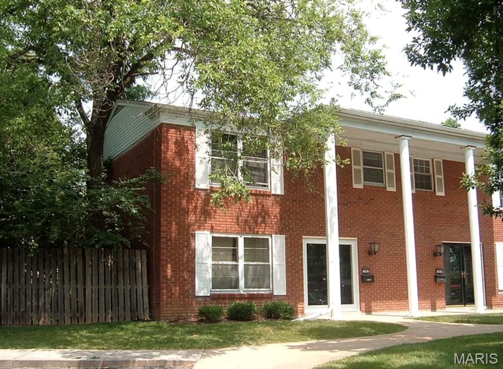 1063 Willow Brook Dr  