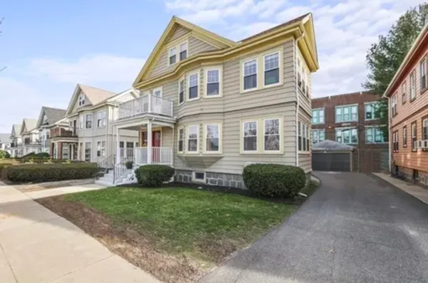 $3,300 | 37-39 Gallivan Boulevard, Unit 37, Boston, MA 02124