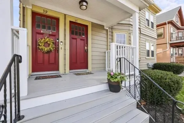$3,300 | 37-39 Gallivan Boulevard, Unit 37, Boston, MA 02124