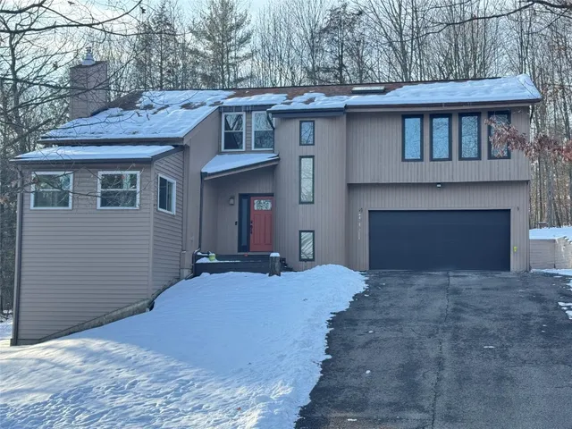 $375,000 | 917 Prescott Avenue, Endicott, NY 13760