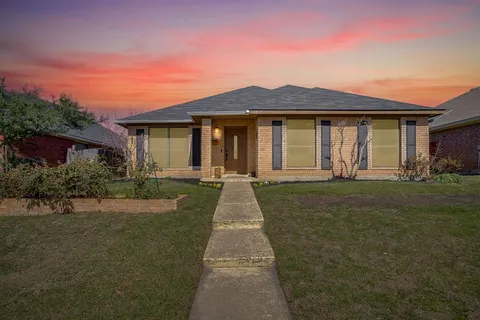 $319,990 | 4817 Scots Briar Lane, Fort Worth, TX 76137