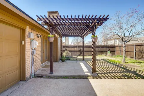 $319,990 | 4817 Scots Briar Lane, Fort Worth, TX 76137