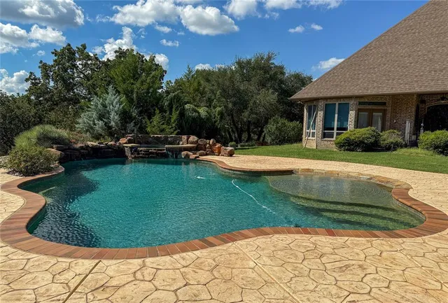 $1,138,500 | 114 Redtail Court, Weatherford, TX 76088