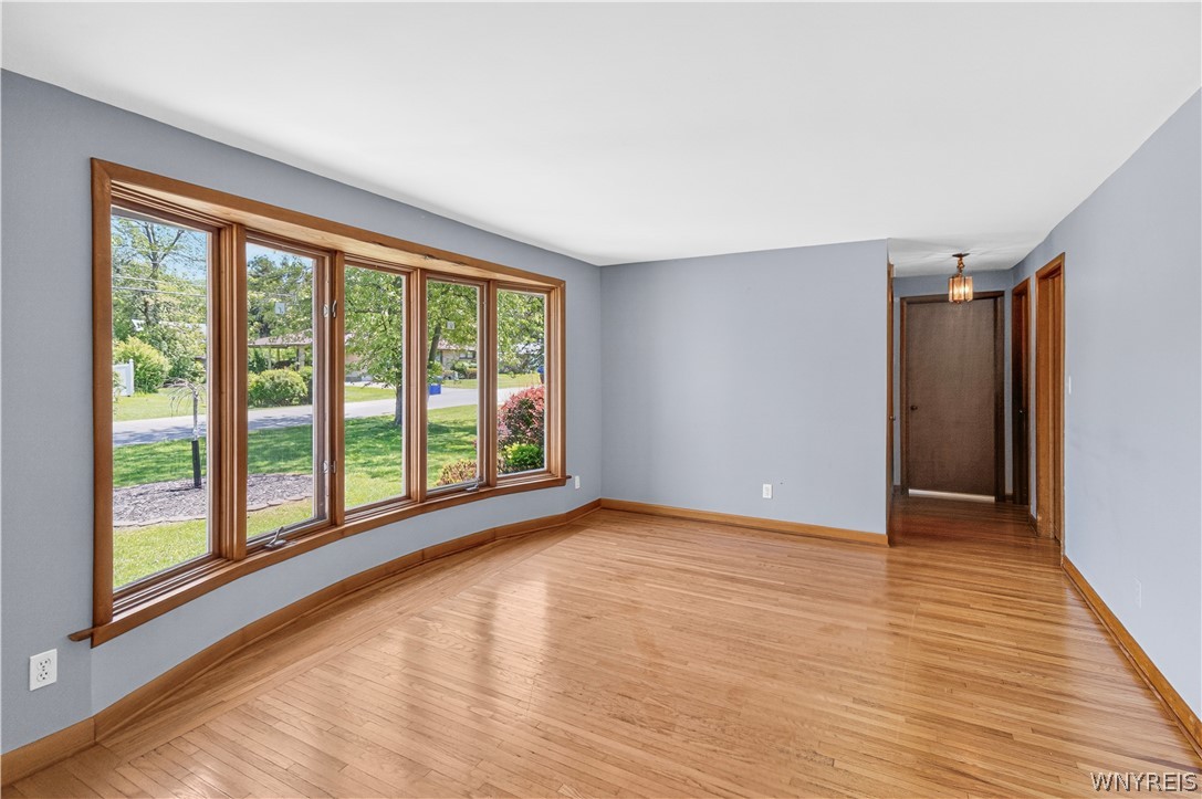 5654 Sterling Road Hamburg, NY 14075 - Photo 5 of 33