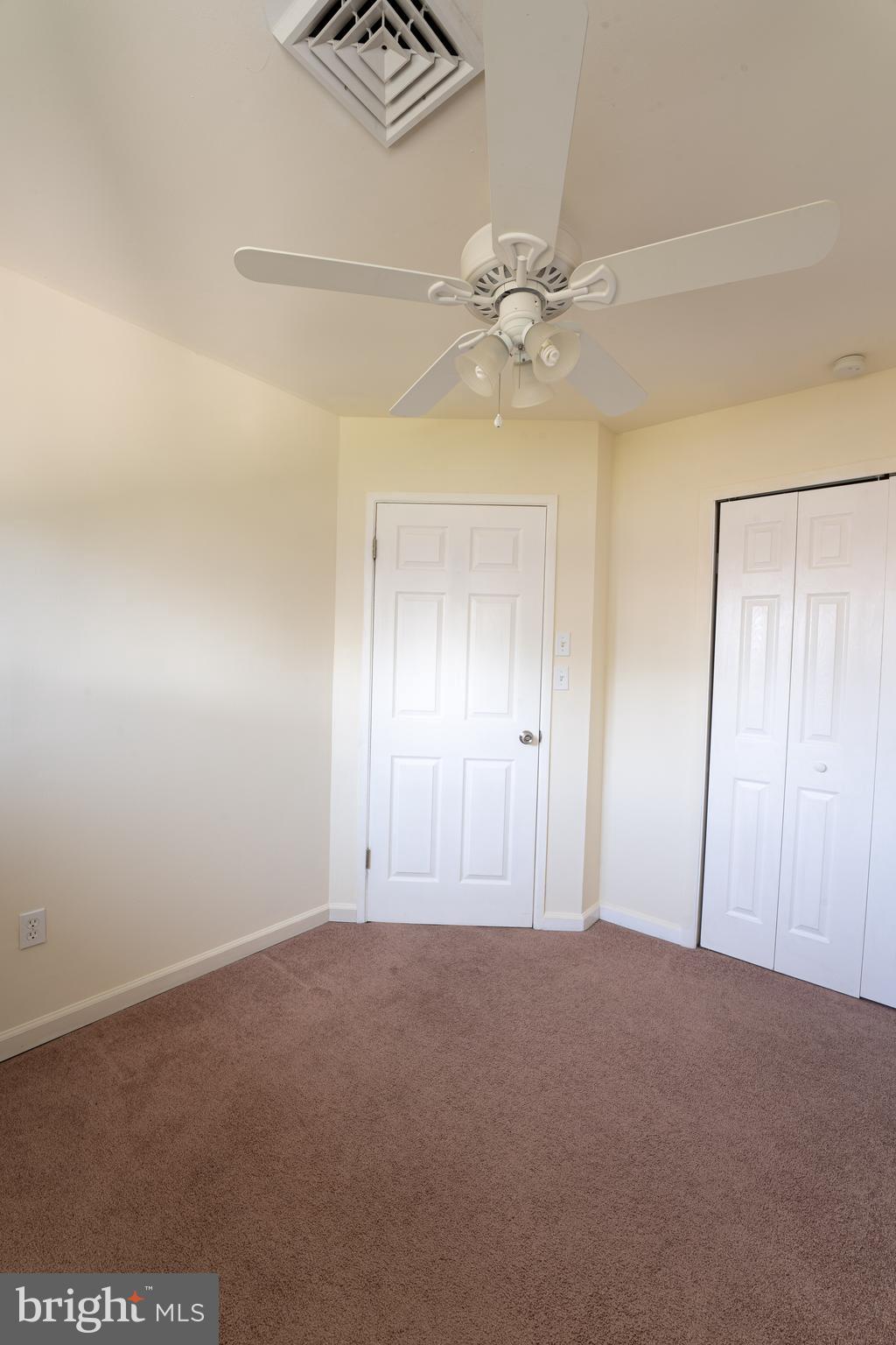 153 Idlewild Road Levittown, PA 19057 - Photo 14 of 17 Gallery Image 14