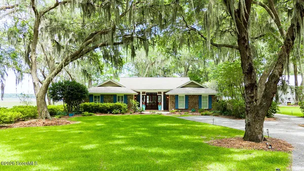 $977,700 | 2417 Sutherland Bluff Drive Northeast, Townsend, GA 31331