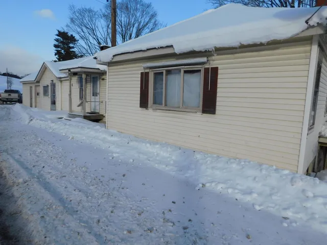 $249,999 | 270 Village Road, Corinth, VT 05040