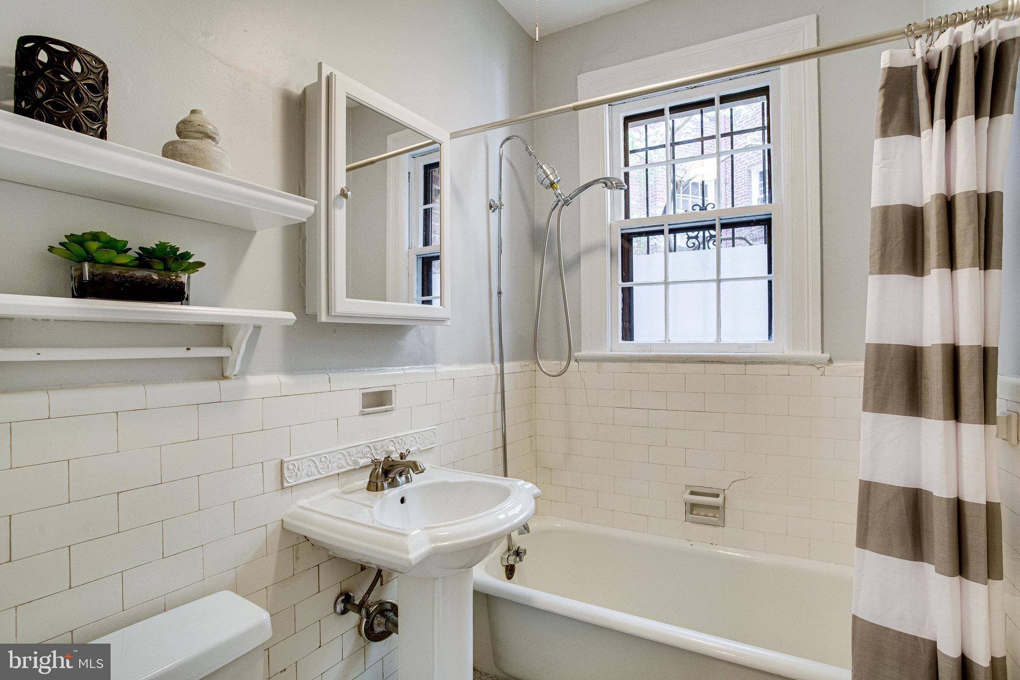 2707 Adams Mill Road Northwest, Unit 108 Washington, DC 20009 - Photo 12 of 27