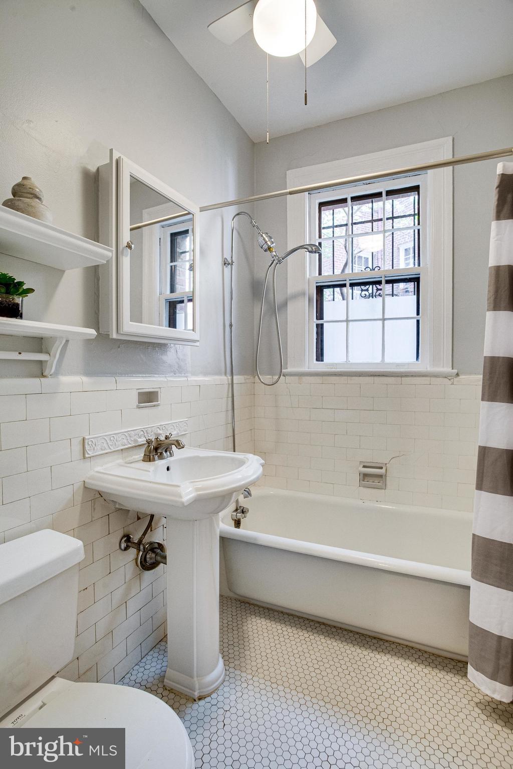 2707 Adams Mill Road Northwest, Unit 108 Washington, DC 20009 - Photo 13 of 27