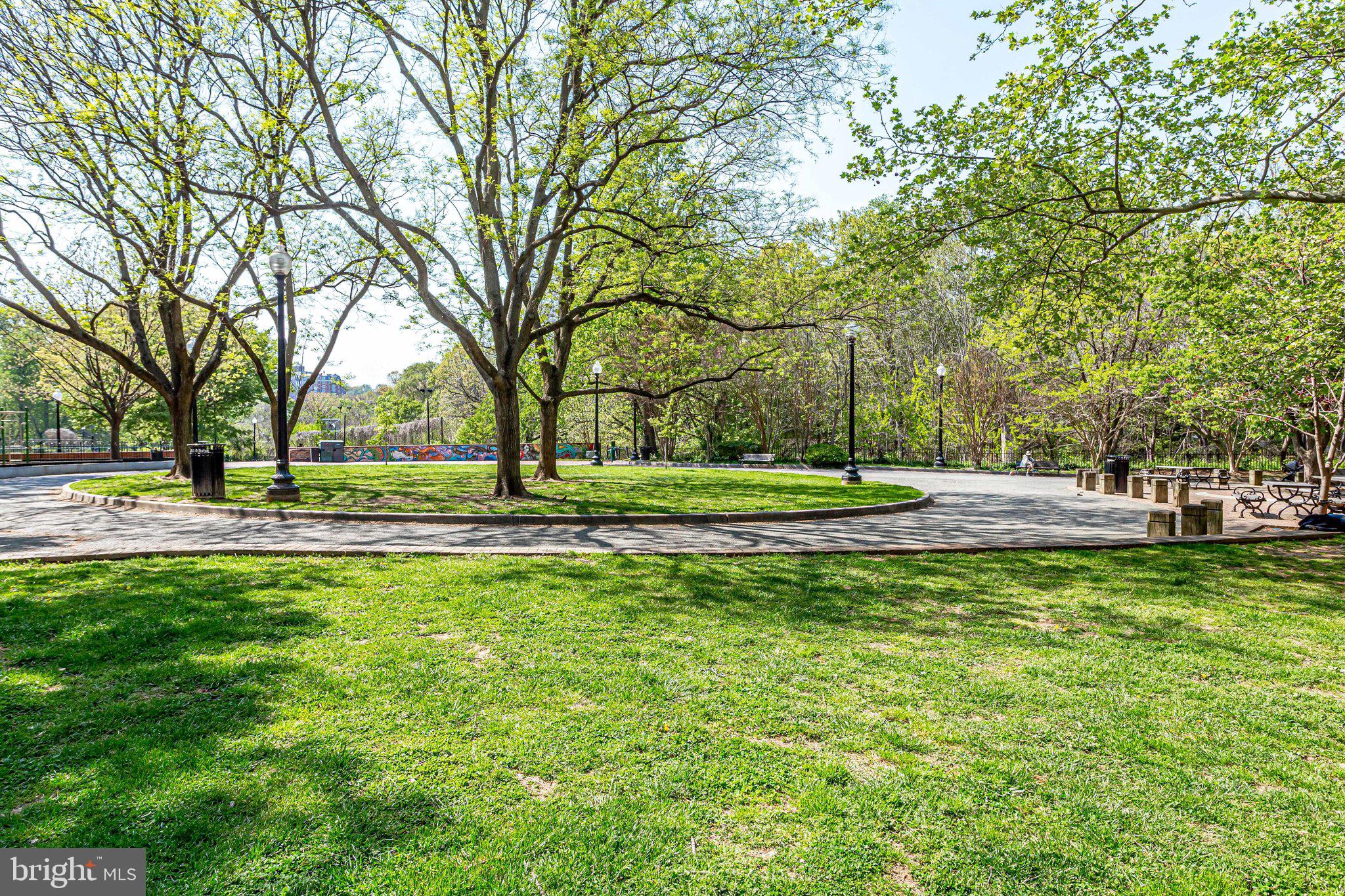 2707 Adams Mill Road Northwest, Unit 108 Washington, DC 20009 - Photo 23 of 27