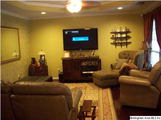 153 Lake Terrace Alabaster, AL 35007 - Photo 4 of 24