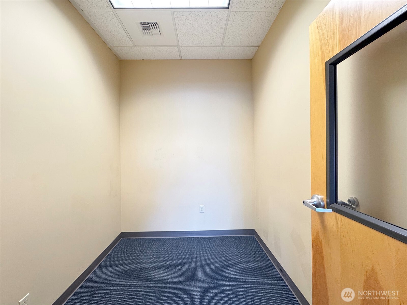 1400 West Washington Street, Unit 102 Sequim, WA 98382 - Photo 17 of 35 a view of a small space