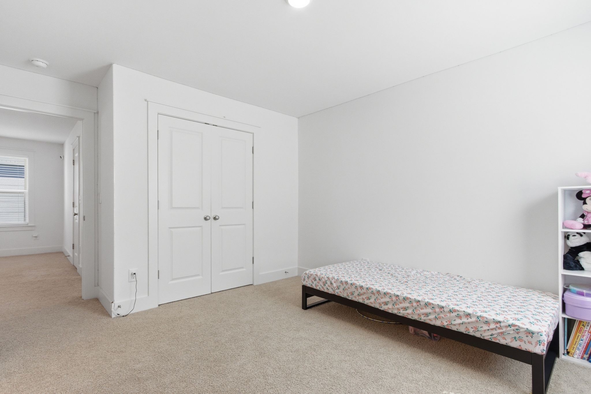 688 Conifer Drive Spring Hill, TN 37174 - Photo 37 of 40 a room with a bed and a window