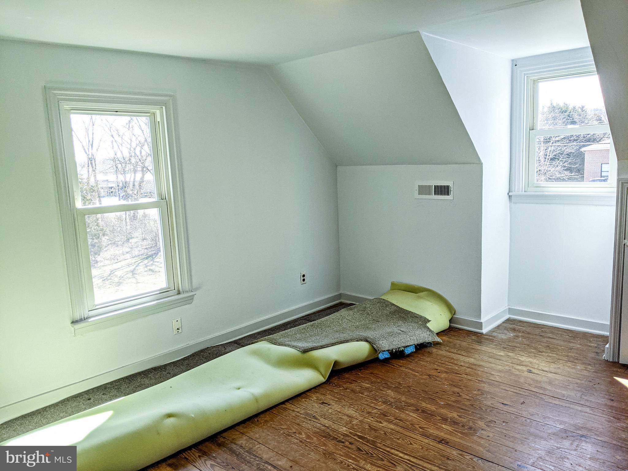 1649 Biglerville Road Gettysburg, PA 17325 - Photo 27 of 41 2nd Floor Bedroom 2