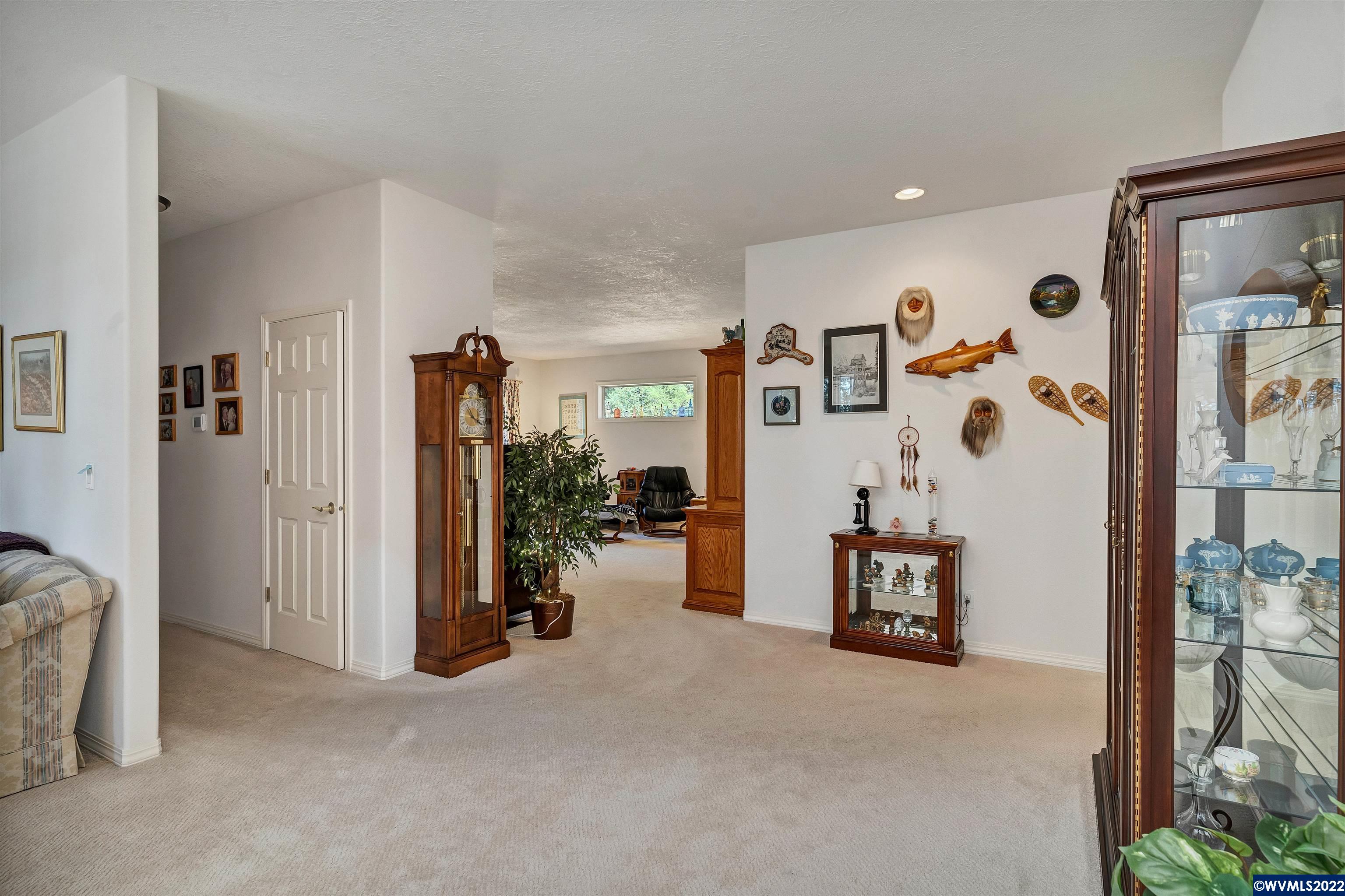 4434 Forest Ridge Road Northeast Silverton, OR 97381 - Photo 11 of 42 Gallery Image 11