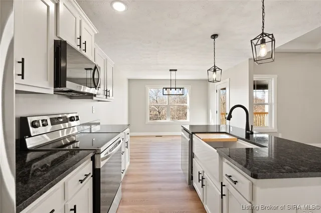 $379,900 | 6015 Addison Springs Court, Georgetown, IN 47122