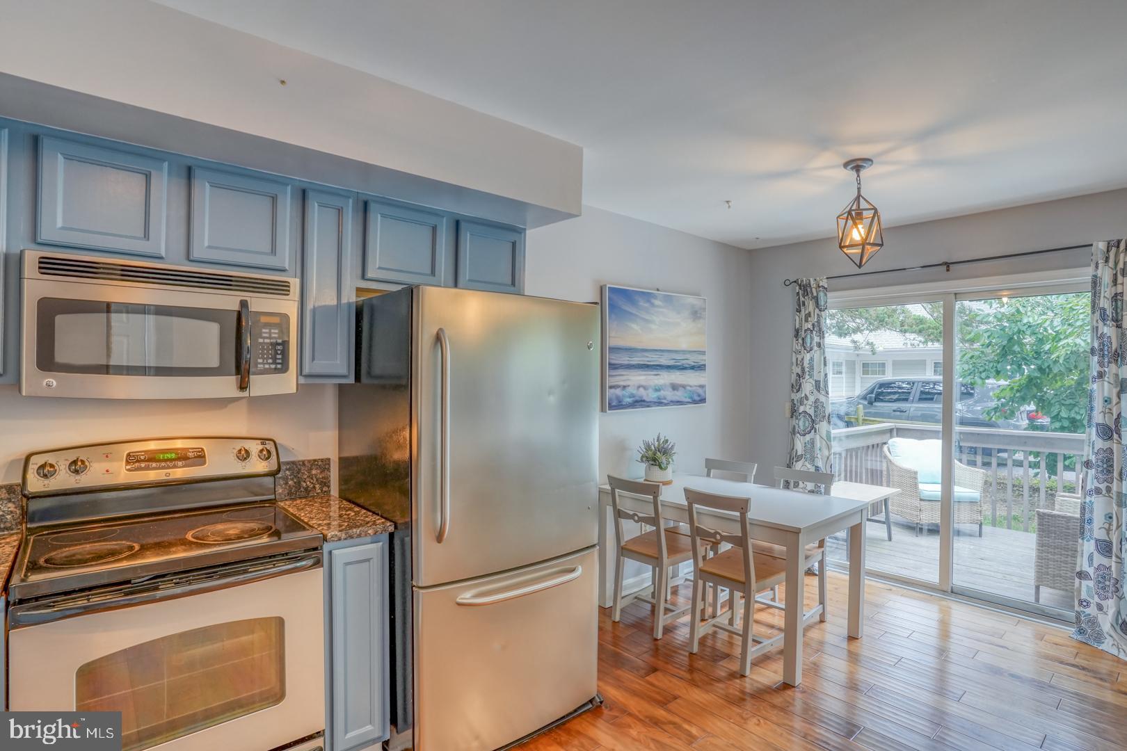 34527 Oakley Court, Unit 24 Lewes, DE 19958 - Photo 11 of 28 Kitchen and dining area