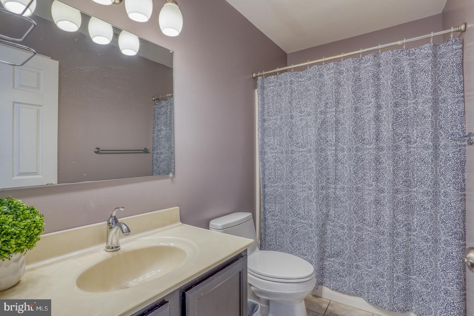 34527 Oakley Court, Unit 24 Lewes, DE 19958 - Photo 22 of 28 Second floor - Bathroom 2