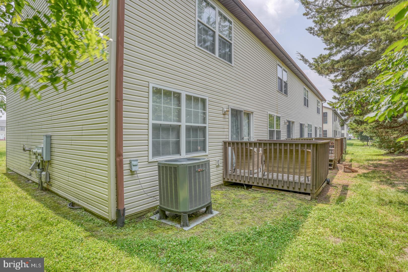 34527 Oakley Court, Unit 24 Lewes, DE 19958 - Photo 25 of 28 Back deck