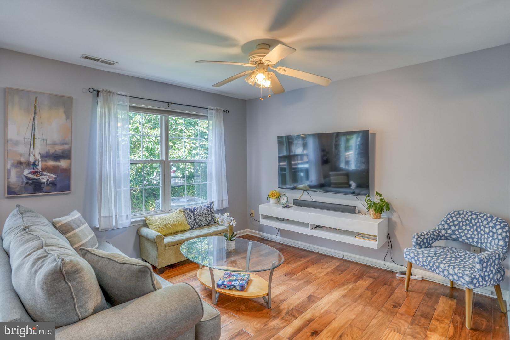 34527 Oakley Court, Unit 24 Lewes, DE 19958 - Photo 4 of 28 Living room