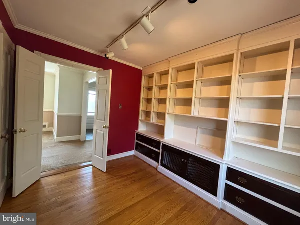 $4,000 | 6413 29th Street North, Arlington, VA 22207